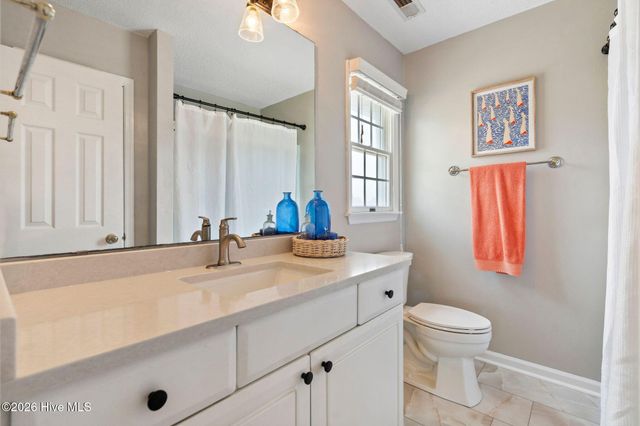 915 Chadwick Shores Drive, Sneads Ferry, NC 28460