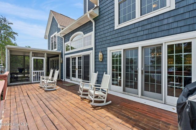 915 Chadwick Shores Drive, Sneads Ferry, NC 28460