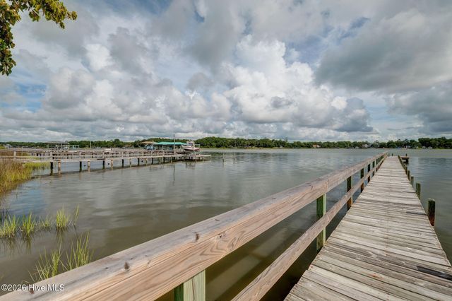 915 Chadwick Shores Drive, Sneads Ferry, NC 28460