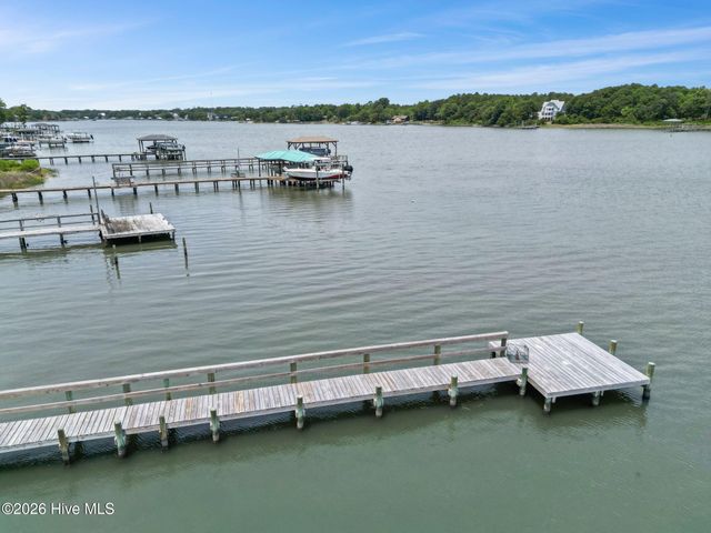 915 Chadwick Shores Drive, Sneads Ferry, NC 28460
