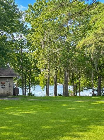 1301 Mill Creek Drive, Manning, SC 29102
