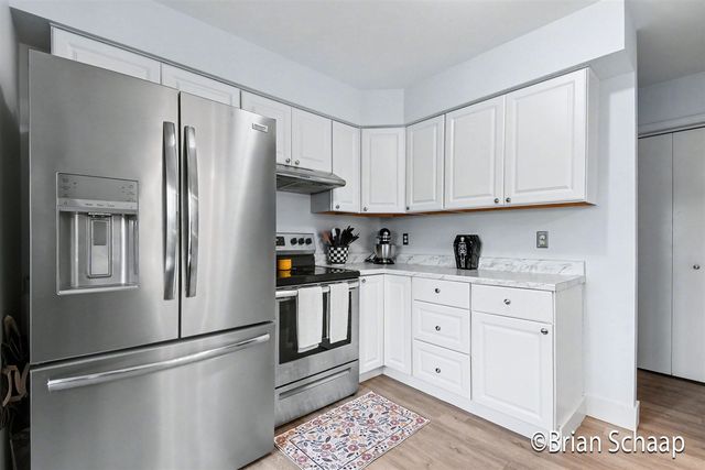 3170 Morley Avenue, Grand Rapids, MI 49505