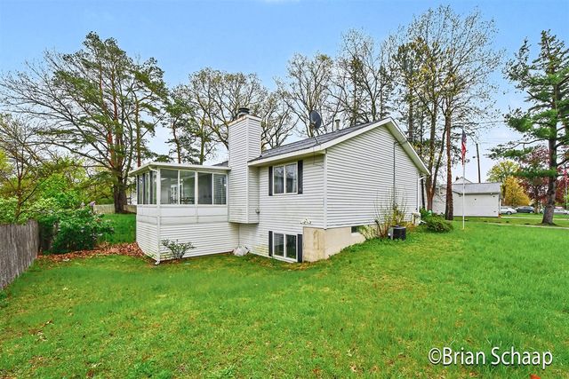 3170 Morley Avenue, Grand Rapids, MI 49505