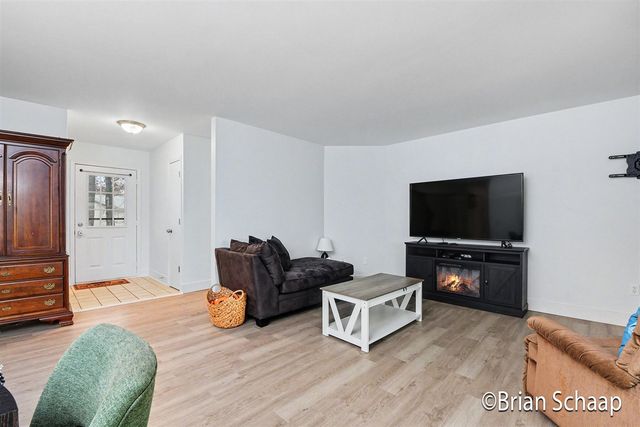 3170 Morley Avenue, Grand Rapids, MI 49505