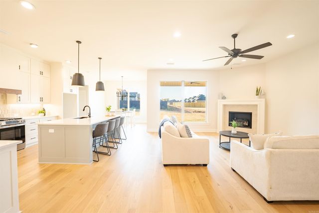 608 Corondelet Lane, Maumelle, AR 72113