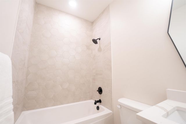 608 Corondelet Lane, Maumelle, AR 72113