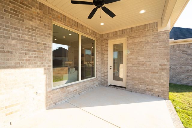 608 Corondelet Lane, Maumelle, AR 72113