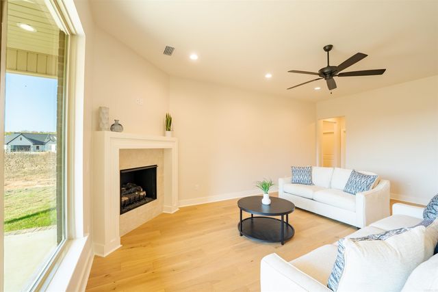 608 Corondelet Lane, Maumelle, AR 72113