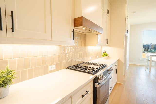 608 Corondelet Lane, Maumelle, AR 72113