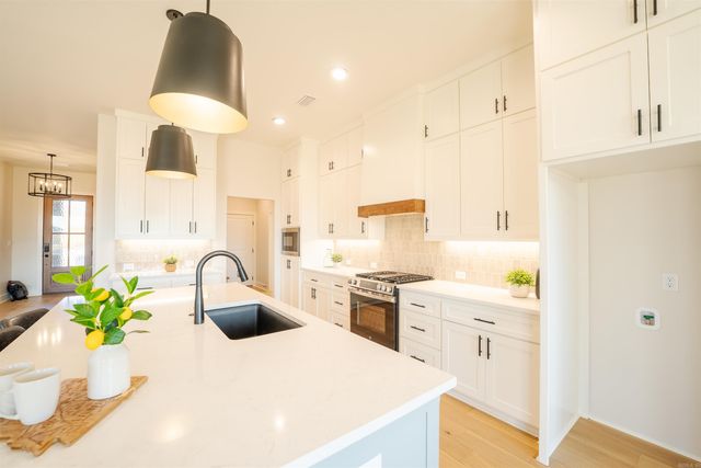 608 Corondelet Lane, Maumelle, AR 72113