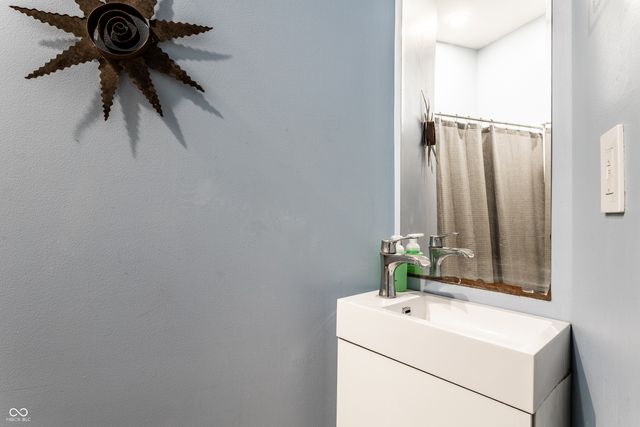 1727 N New Jersey Street A, Indianapolis, IN 46202