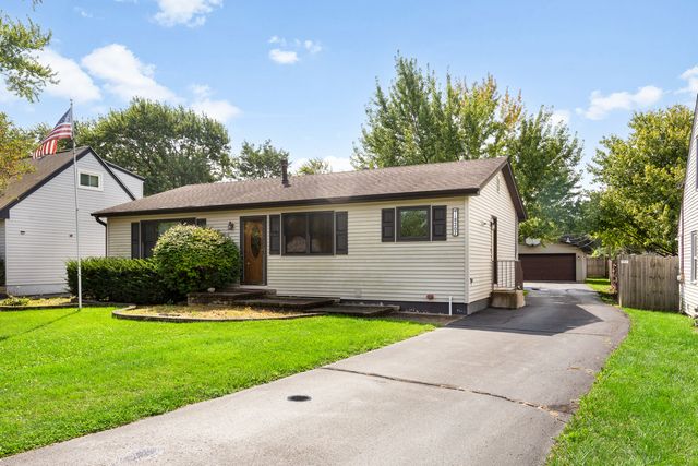 18207 W Big Oaks Road, Grayslake, IL 60030