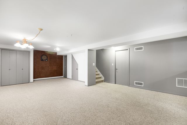 18207 W Big Oaks Road, Grayslake, IL 60030