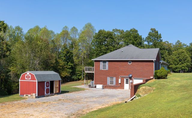 868 Arlington Ridge Rd, Erin, TN 37061