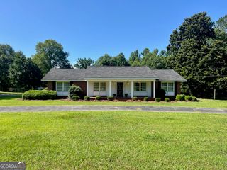 1282 E McCarty Street, Sandersville, GA 31082