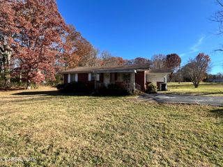 1700 Francis Rd, Knoxville, TN 37909