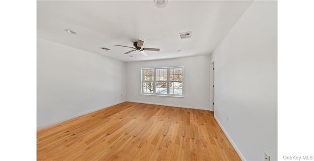 21 Kings Way, Pawling, NY 12564