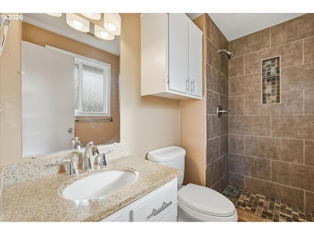 7403 Ne 70TH Ct, Vancouver, WA 98661