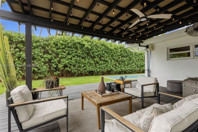 430 NW 88th St, El Portal, FL 33150