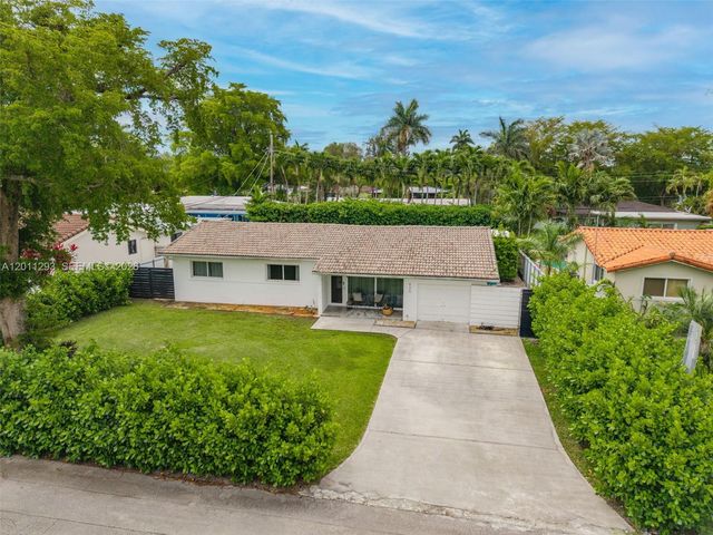 430 NW 88th St, El Portal, FL 33150