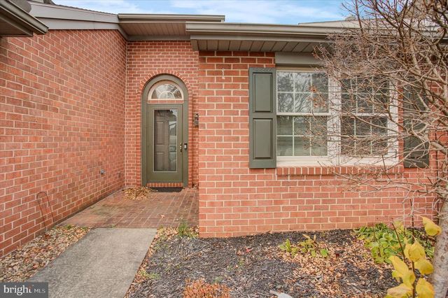 19 SANIBEL LANE, Chambersburg, PA 17201