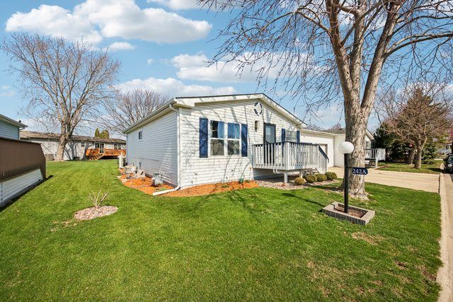 242 Meadowlark Lane A, Sandwich, IL 60548