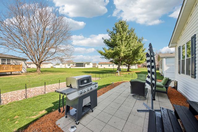 242 Meadowlark Lane A, Sandwich, IL 60548