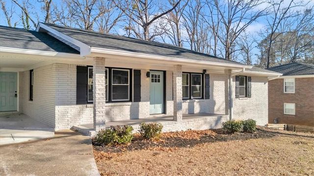 5666 Woodland Drive, Douglasville, GA 30135