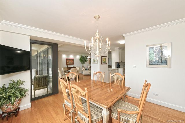 269-10 Grand Central Parkway 15L, Floral Park, NY 11005