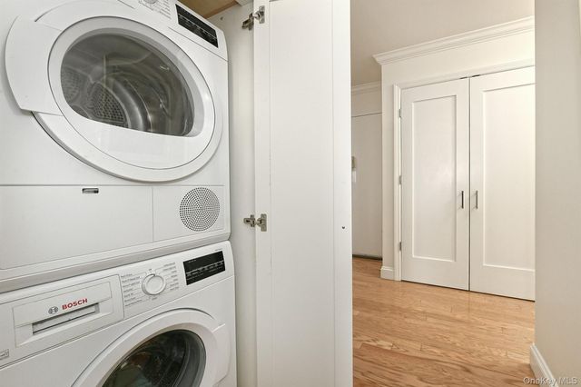 269-10 Grand Central Parkway 15L, Floral Park, NY 11005