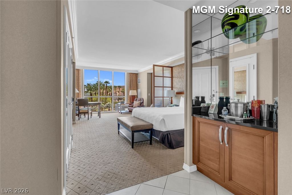 135 East Harmon Avenue 218, Las Vegas, NV 89109 — photo 4