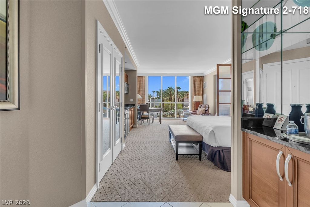 135 East Harmon Avenue 218, Las Vegas, NV 89109 — photo 5