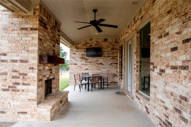 1045 Bermes Court, Brock, TX 76087