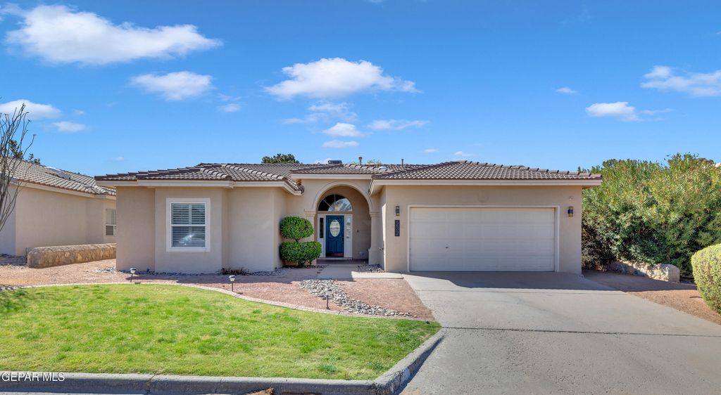 232 AVENIDA MIRADOR, Santa Teresa, NM 88008