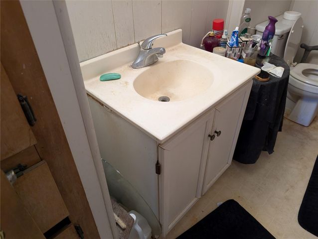 203 Mimosa Street, Lake Jackson, TX 77566