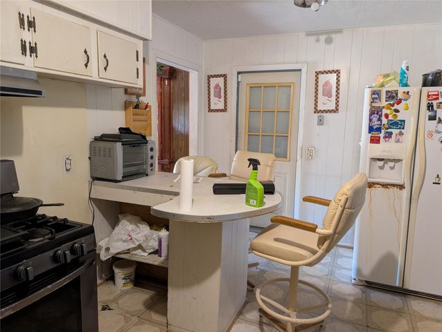 203 Mimosa Street, Lake Jackson, TX 77566