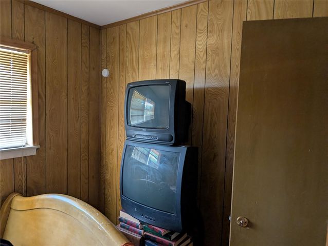 203 Mimosa Street, Lake Jackson, TX 77566