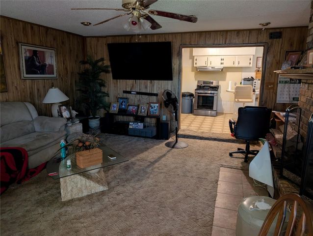 203 Mimosa Street, Lake Jackson, TX 77566