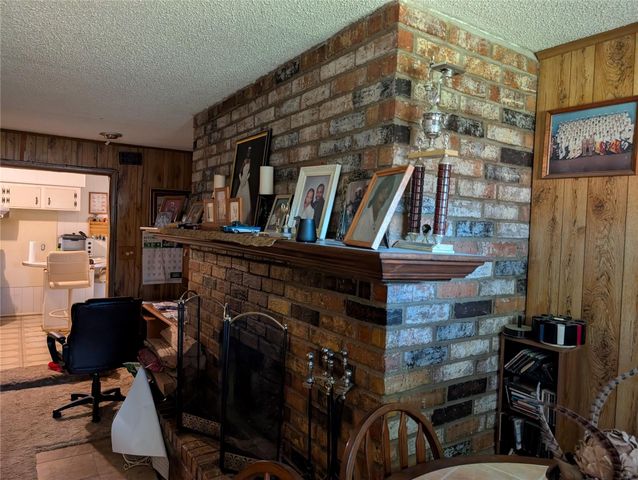 203 Mimosa Street, Lake Jackson, TX 77566