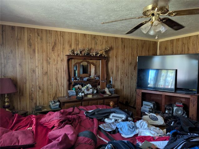 203 Mimosa Street, Lake Jackson, TX 77566