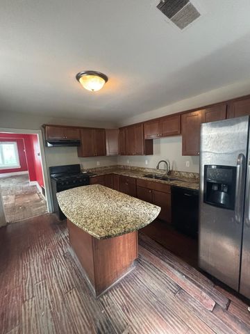 3530 19th Avenue S, Minneapolis, MN 55407