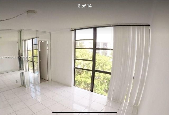 17021 N Bay Rd 414, Sunny Isles Beach, FL 33160