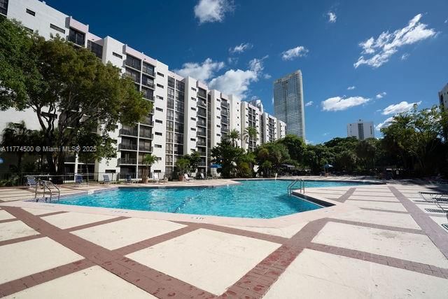 17021 N Bay Rd 414, Sunny Isles Beach, FL 33160