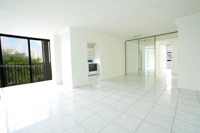 17021 N Bay Rd 414, Sunny Isles Beach, FL 33160