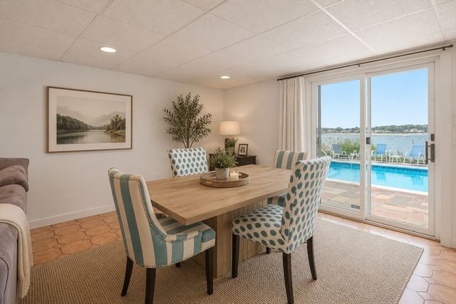 79 Edgewater Dr, Wareham, MA 02571