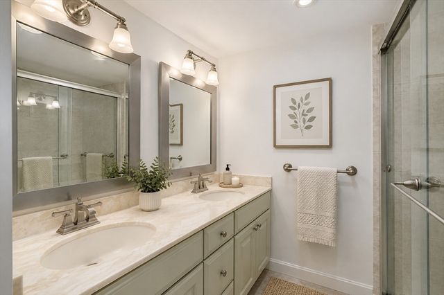 79 Edgewater Dr, Wareham, MA 02571