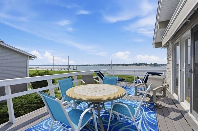 79 Edgewater Dr, Wareham, MA 02571