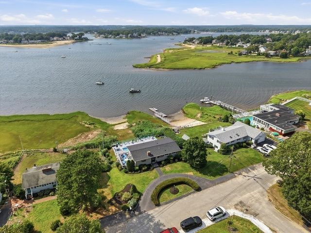 79 Edgewater Dr, Wareham, MA 02571