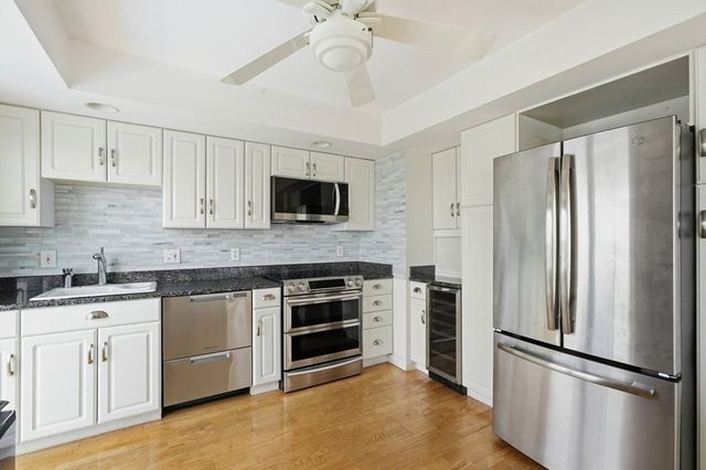 79 Edgewater Dr, Wareham, MA 02571