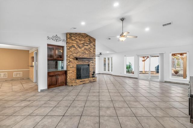 127 Sagewood Dr Drive, Spring, TX 77386